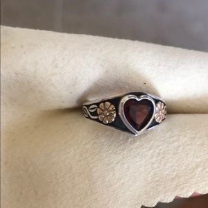 James Avery Jewelry - James Avery Retired Garnet Heart Ring Size 6 James Avery Jewelry - James Avery Retired Garnet Heart Ring Size 6